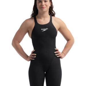Dama s rukama na bokovima odjevena Speedo Fastskin LZR Pure Valor 2.0 Zatvorene hlače do koljena - Crna sprijeda view